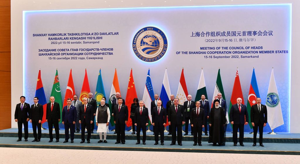 Grupo de Shanghái Consolida el Mundo Multipolar y el Comercio Internacional: Guía Esencial 1 Líderes de la Organización de Cooperación de Shanghái reunidos en Bishkek 2026 consolidando el mundo multipolar y sus rutas comerciales